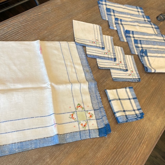 Vintage Blue / Cream Embroidered Tablecloth + Napkins